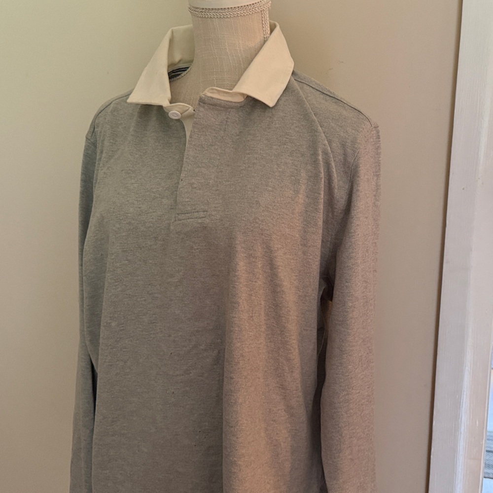Gray Polo rugby Shirt with White Collar